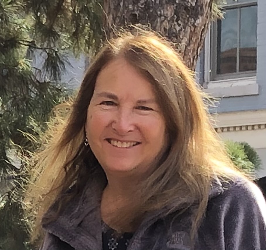 Kayne Spooner, book reviewer and creator of SpoonerReads.
